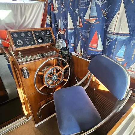 Botel Boat Speedboat G44