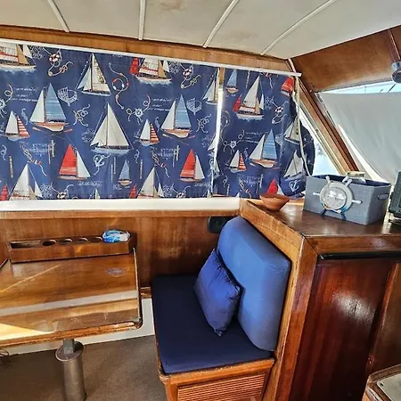 Boat Speedboat G44 Ботель *