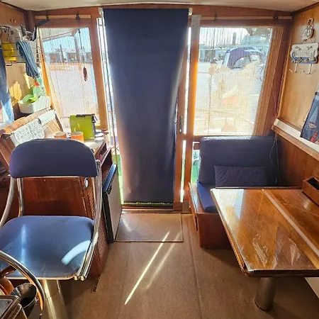 Ботель Boat Speedboat G44 Лиссабон