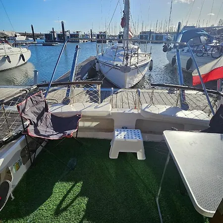 Ботель Boat Speedboat G44 *