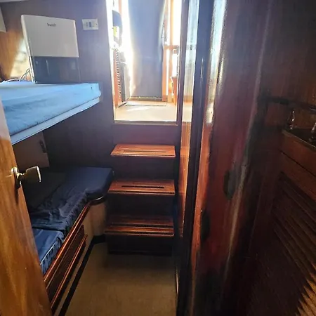 Boat Speedboat G44 Ботель Лиссабон