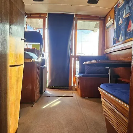 Boat Speedboat G44 Ботель