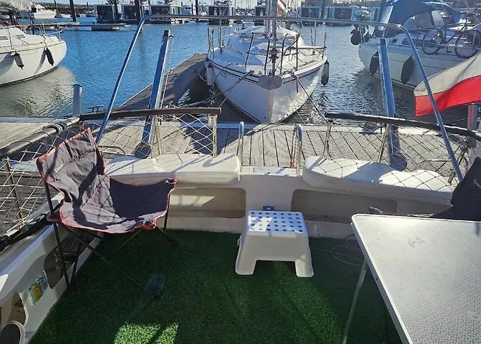 Botel Boat Speedboat G44 *