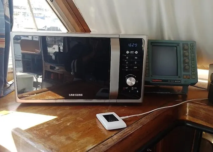 Boat Speedboat G44 Bateau-hôtel