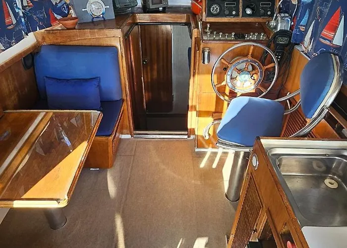 Boat Speedboat G44 Ботель
